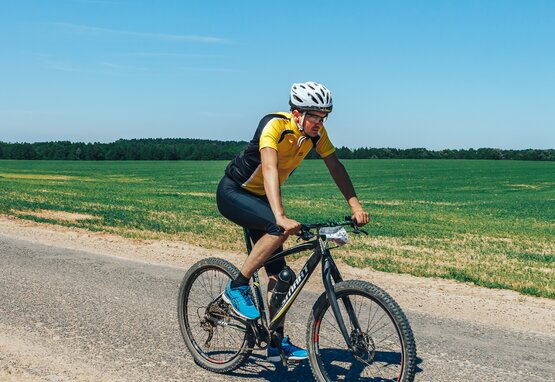 Spring stijlvol de fiets op met ons nieuwe ruime aanbod fietskleding 