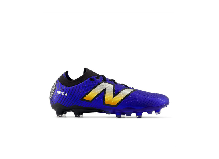 New Balance Tekela Pro low laced FG V4+ voetbalschoen infinity blue