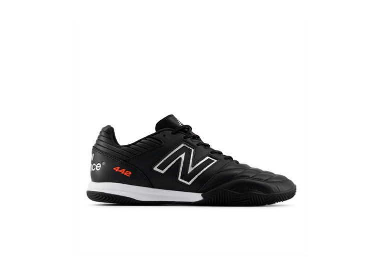 New Balance 442 Pro IN V2 voetbalschoen zwart/wit