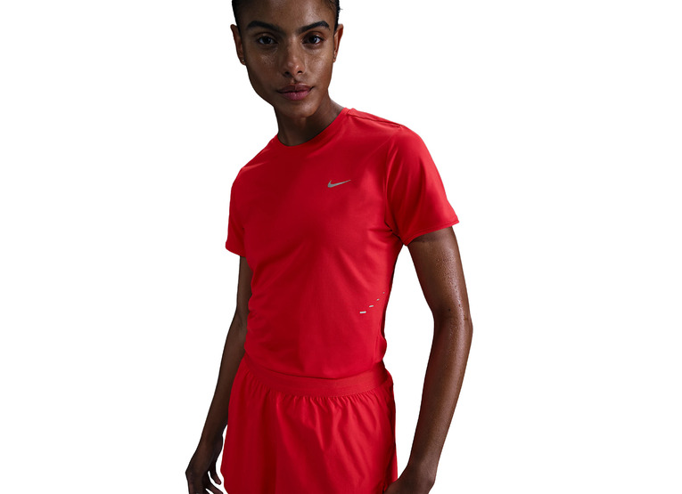 Nike Swift Dri-FIT hardlooptop light crimson dames